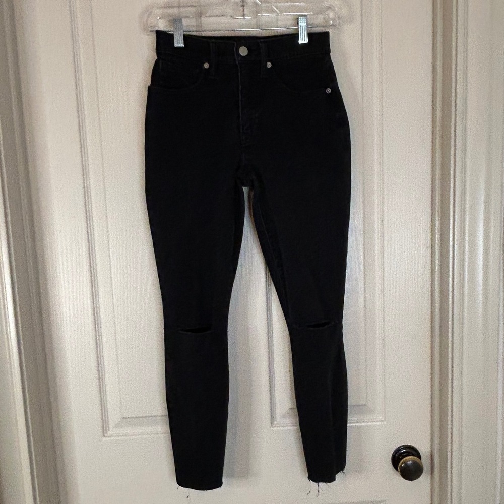 Lucky Brand Bridgette size 4 High Rise Skinny Black Distressed Knee Raw Hem Jean